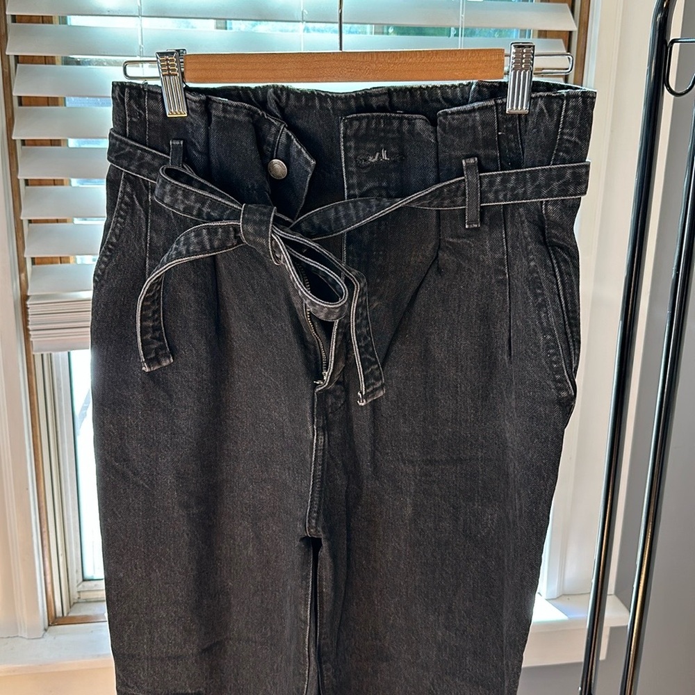 A&F black high-waisted paperbag jeans